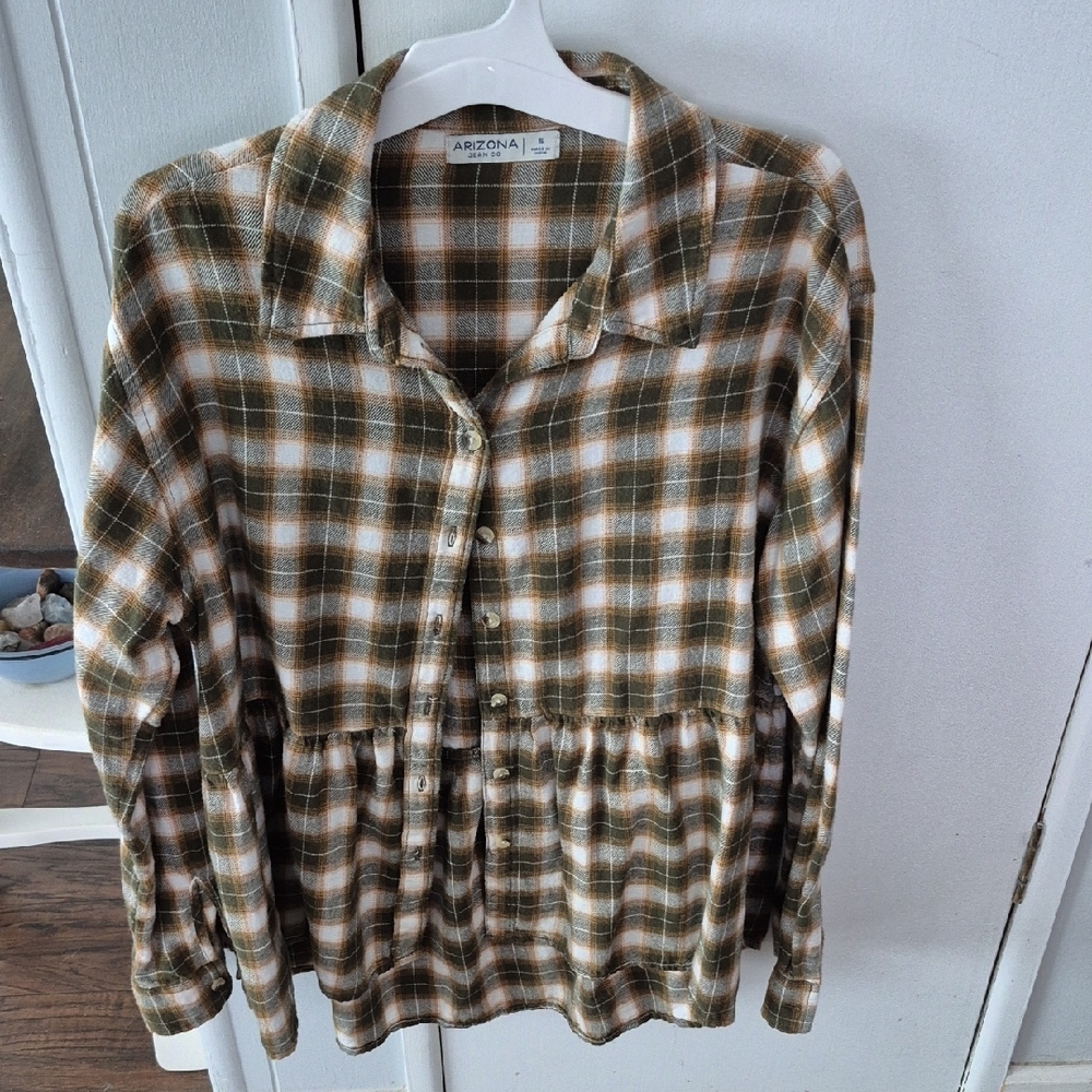 Plaid Arizona Jean Co Top. Small